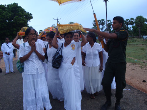 Katina Pinkama Held at Thiriyaya Raja Maha Viharaya - Trincomalee