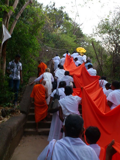 Katina Pinkama Held at Thiriyaya Raja Maha Viharaya - Trincomalee