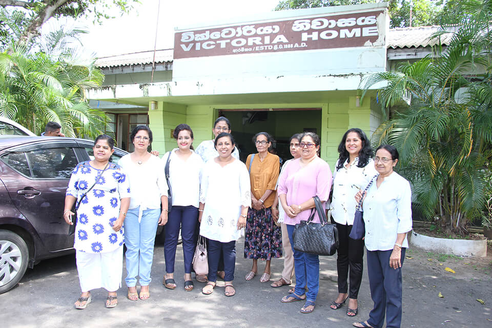 SLWLA Offered Lunch For All The Inmates At Victoria Home In Rajagiriya.